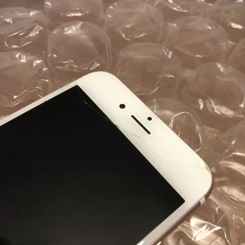 iPhone6s 128GB  docomo 電源× 画面割れの画像（1）