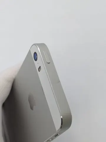 iPhone 5s 16GB docomoの画像（1）