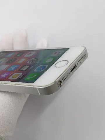 iPhone 5s 16GB docomoの画像（2）