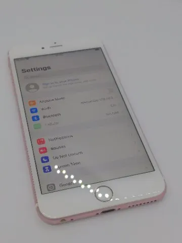 iPhone 6s Plus 64GB Softbankの画像（1）