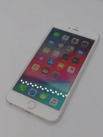 最終値下げ】iPhone SE 16GB au 最終値下げ】iPhone SE 16GB au