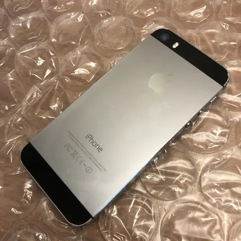iPhone5s 32GB docomo 画面割れの画像（1）