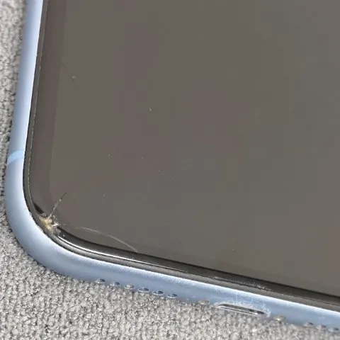 iPhone XR 128GB Blue docomoの画像（1）