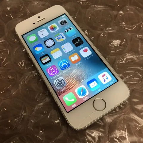 iPhone5s 32GB  docomo 画面割れの画像（0）