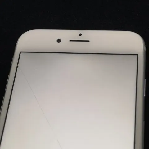 iPhone 6 16GB Silver docomoの画像（2）