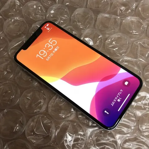 iPhone X 64GB SB SIMロック解除済 画面焼き付きありの画像（1）