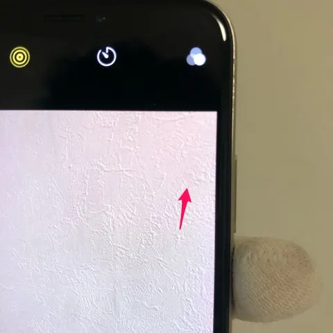 iPhoneX 64GB  SB  SIMロック解除済 美品だけどカメラ黒円の画像（4）