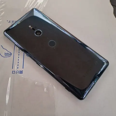 Xperia XZ3 フォレストグリーン 画面割れ SB△ SIMロック解除済みの画像（1）