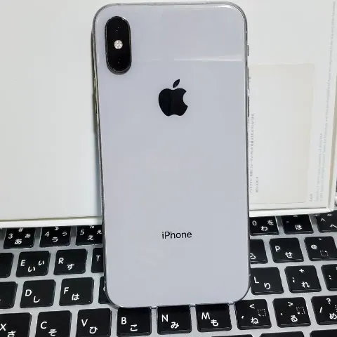 iPhone XS 64GBの画像（1）