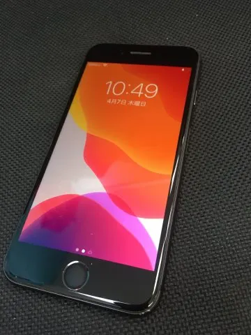 iPhone 8 64GBの画像（0）