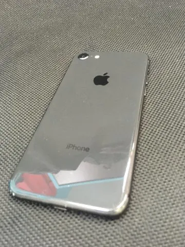 iPhone 8 64GBの画像（1）