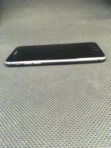 iPhone 8 64GBの画像（3）