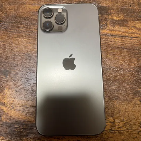iPhone 12 Pro Max グラファイト 128 GB au　超美品の画像（2）