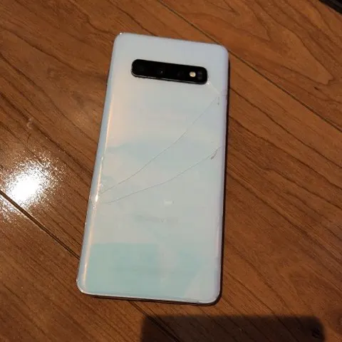 Samsung Galaxy S10の画像（0）