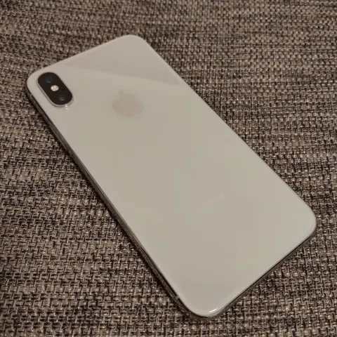 【訳ありお得品！】iPhone X 64GB SIMフリーの画像（1）
