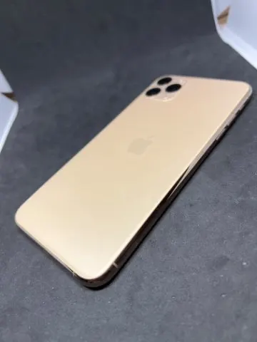美品 訳あり iPhone11 Pro MAX ゴールド 64GBの画像（1）