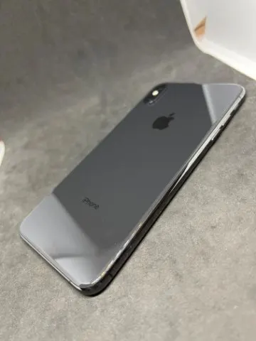 美品 訳あり iPhoneXs MAX スペースグレイ 256GBの画像（1）
