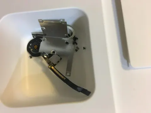 ジャンク iPad mini A1600の画像（2）