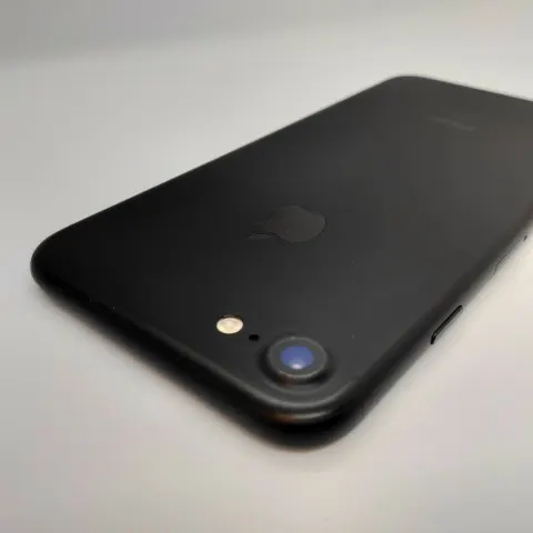 iPhone7 128GB 画面割れの画像（0）