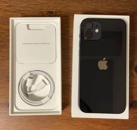 Apple iPhone12 64GB SIMフリー ブラックの画像（2）