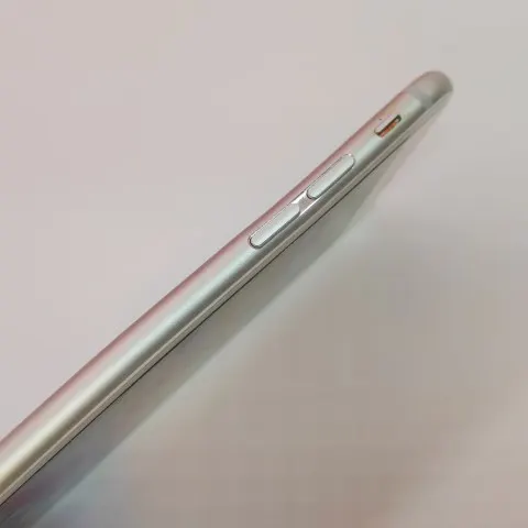 iPhone6s 16GB フレーム歪みの画像（2）