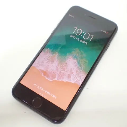 D398 Apple iPhone7 128GB ジェットブラックの画像（0）