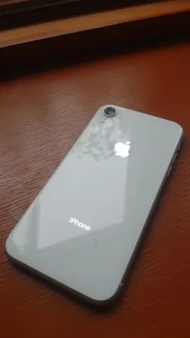 iPhone XR 64GB docomo △の画像（0）
