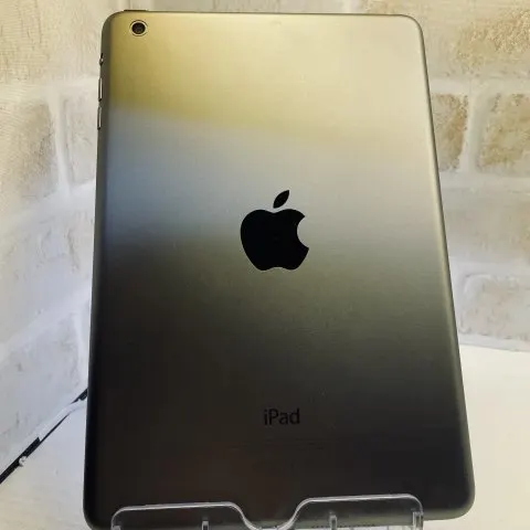 ジャンク iPad mini 初代(23131)¥2,800(TKRさんの出品 ジャンク iPad mini 初代(23131)¥2,800(TKRさんの出品