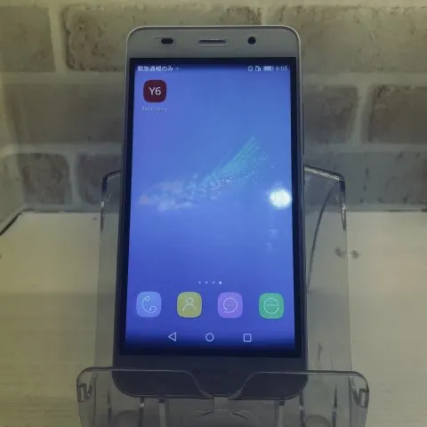 Huawei Y6 デモ機の画像（4）
