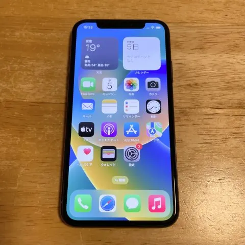 iPhone xs 64GB スペースグレーの画像（0）
