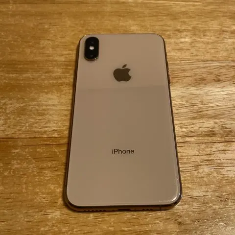 iPhone xs 64GB ゴールドの画像（1）