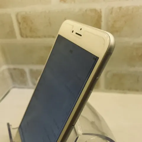 iOS10.0.2 iPhone6Plus 128GBの画像（3）