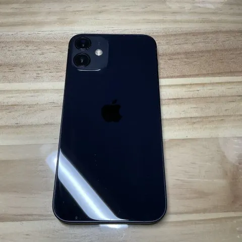 iPhone 12 mini 128gbジャンク品の画像（1）
