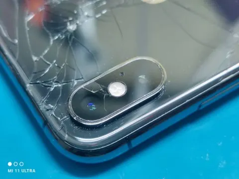 背面割れ　iPhone Xs 64GB スペースグレイ ジャンクの画像（1）