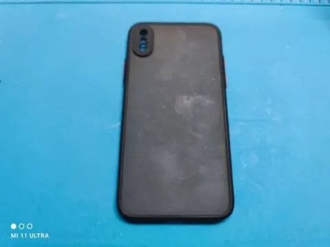 背面割れ　iPhone Xs 64GB スペースグレイ ジャンクの画像（3）