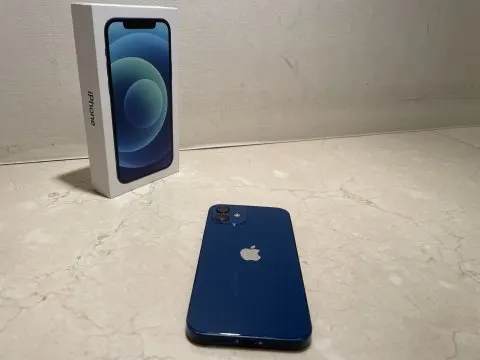 iPhone 12 64GB SIMフリーの画像（1）