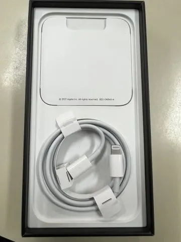 赤ロム　iPhone 13 pro 128GB ブラックの画像（3）