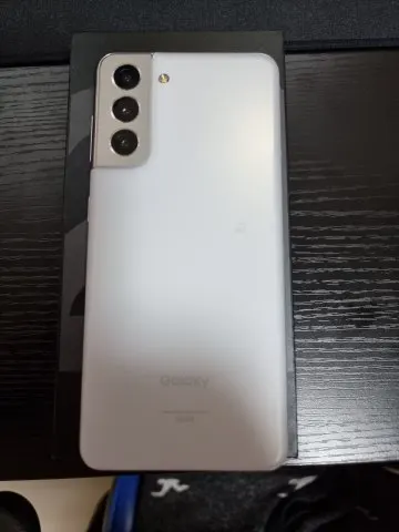 Galaxy s21 au版 256GB simロック解除済み 赤ロムの画像（1）