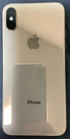 iPhone XS 64GB ゴールド　赤ロムの画像（1）