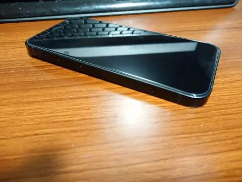 iPhone 12 mini 【128GB】 ブラック/美品/SIMフリー/赤ロム/DocomoSIM等使用可の画像（2）