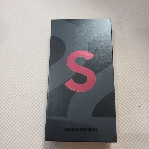 GALAXYs22 Ultra バーガンディ 赤ロムの画像（1）