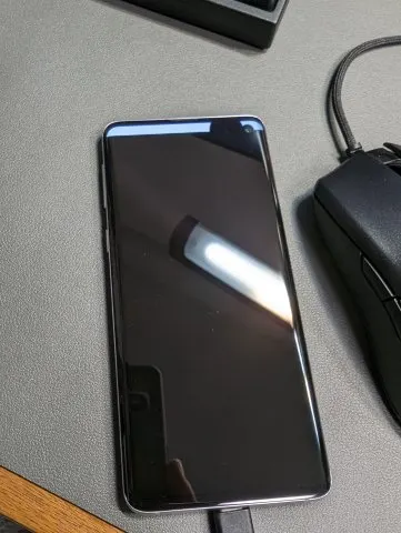 Galaxy S10 au ジャンクの画像（2）