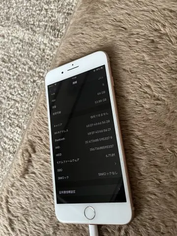 iPhone8plus赤ロムの画像（4）