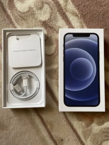 iPhone12 64GBの画像（2）