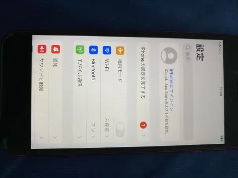 将軍様 専用【美品】iPhone SE 第2世代 ソフトバンクの画像（2）