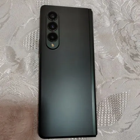 ジャンク☆ Galaxy Z Fold3 5G F926B 256GB12GB☆ 国際版　グリーンの画像（0）