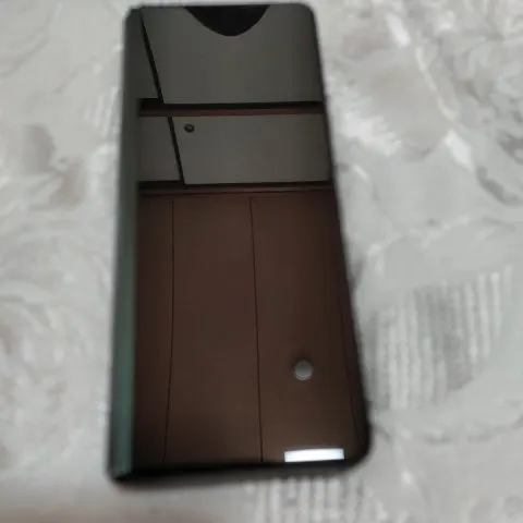 ジャンク☆ Galaxy Z Fold3 5G F926B 256GB12GB☆ 国際版　グリーンの画像（2）
