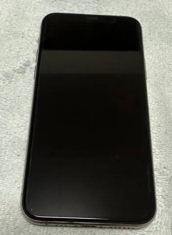 Apple iPhone11pro 256GB 【赤ロム】の画像（1）