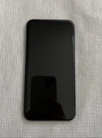 iPhone 11 パープル 64GB SIMロック解除済 auの画像（2）