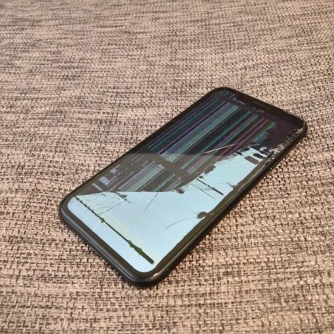 iPhoneXR 前後割れの画像（0）